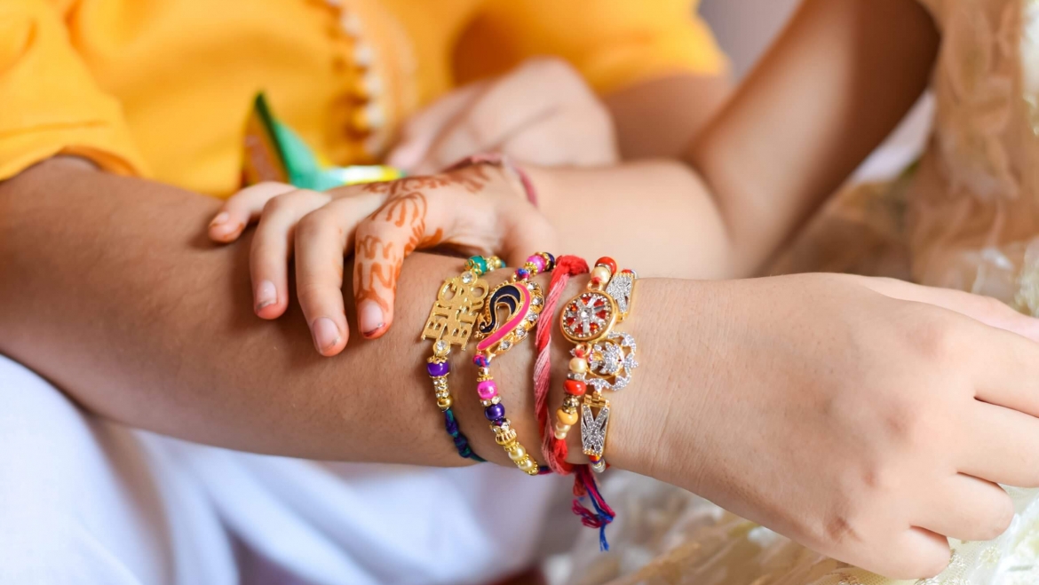 How To Make A ‘Vedic Rakhi’ In 3 Simple Steps